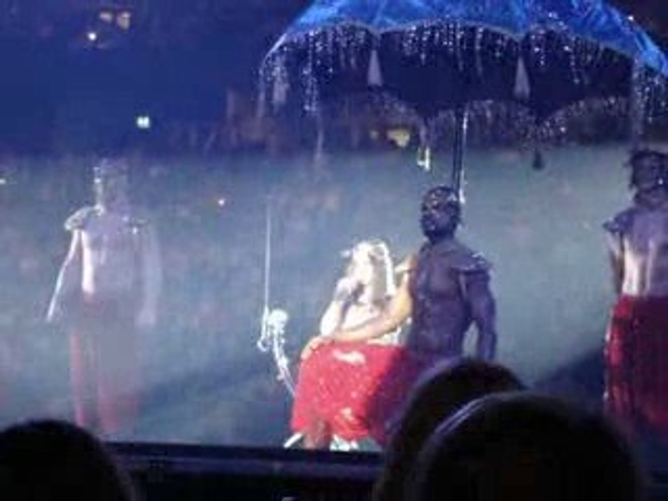 britney speirs dans l'O2 world a berlin