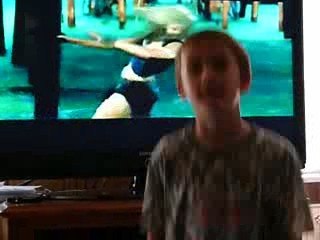 Shalya avec Papy et son plus petit Fan au monde