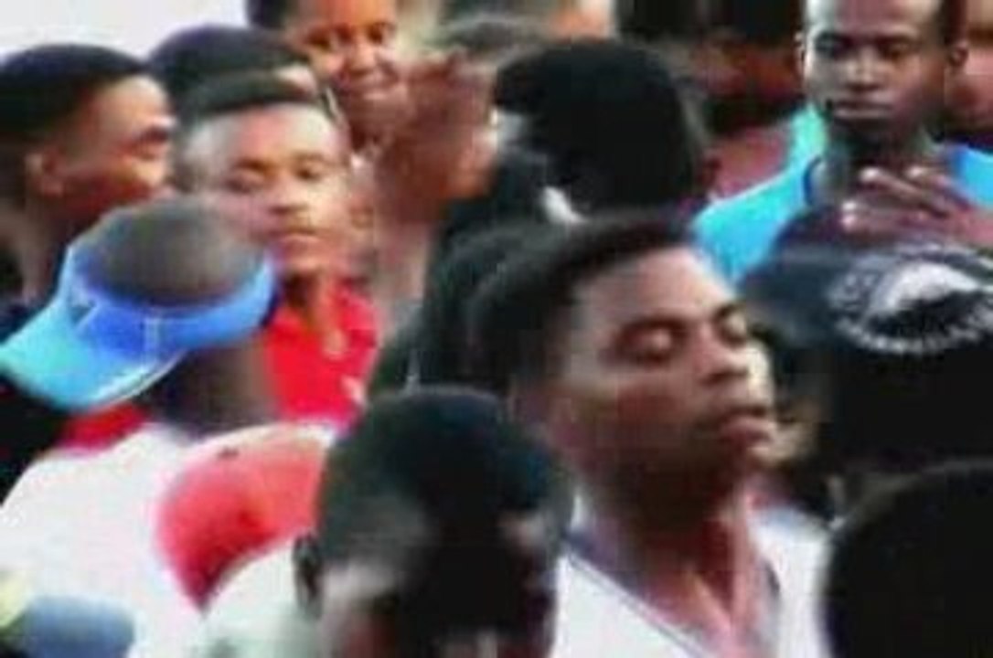 LELAHY ADOLPHIN sanga vo gaogno na