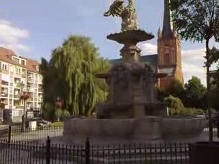 fontanna na Placu Orła Białego