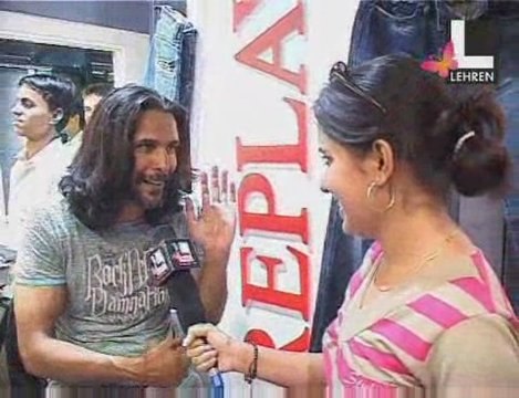 Milind Soman has good sense of Humour