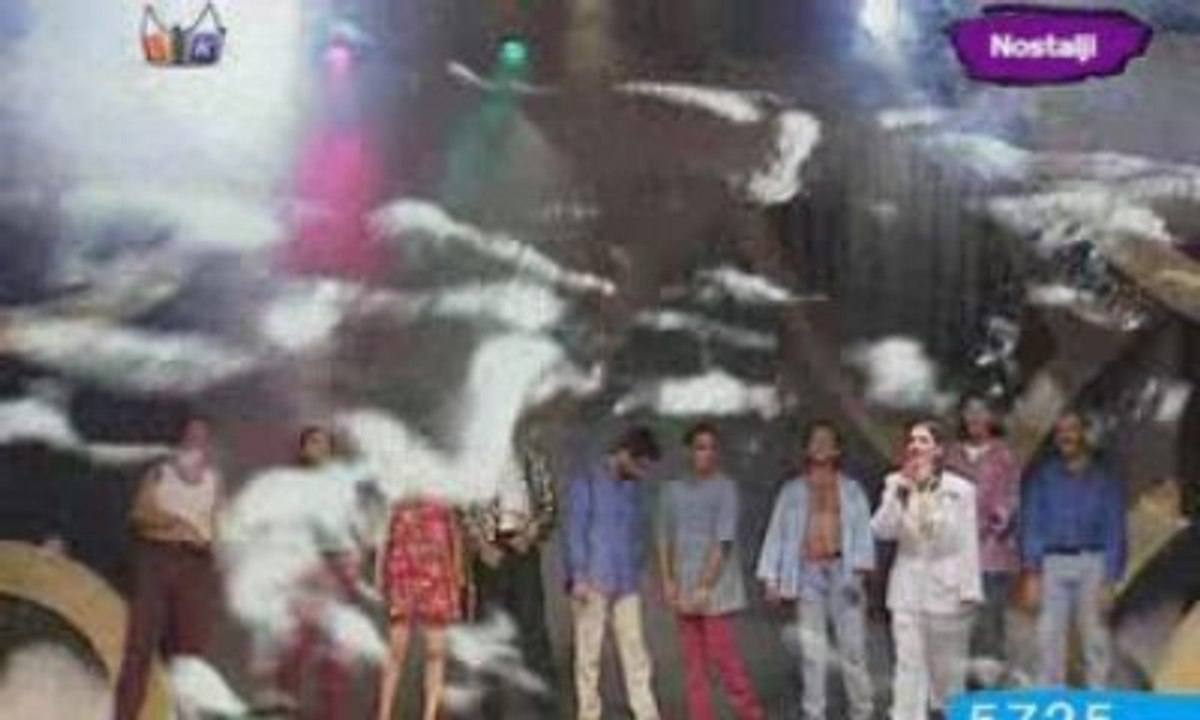 Nazan Öncel - Gitme Kal Bu Şehirde