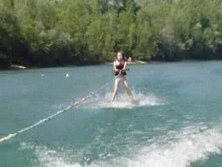 Guillemette en ski nautique