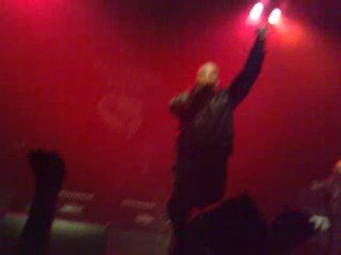 medine en concert a reims son entree suite