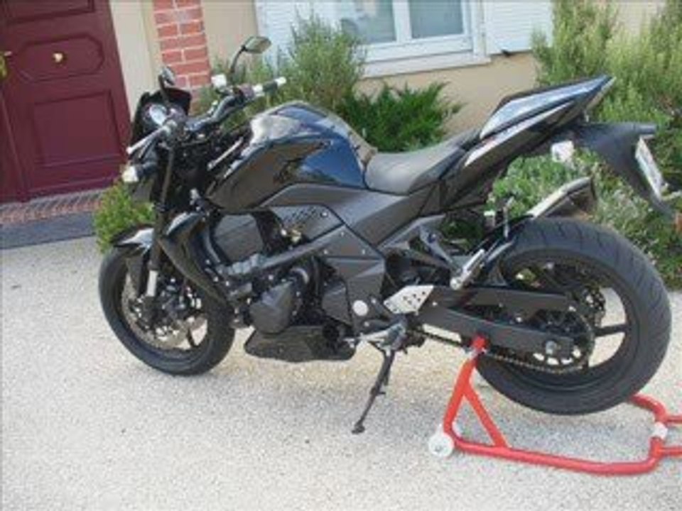 Mon z750 2008 kawasaki en vente 12000km