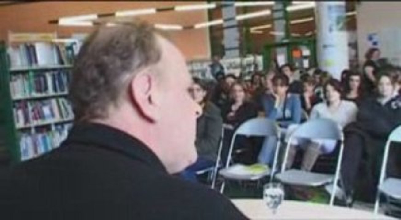 Les lycéens au magasin des suicides avec Jean Teulé !