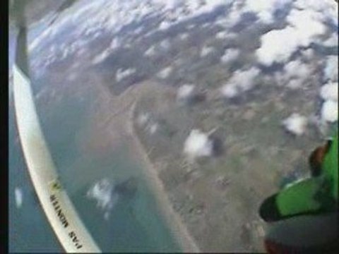 Chute libre et saut en parachute - baie du Mont St Michel -