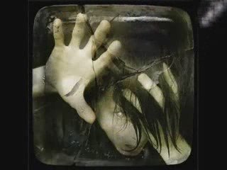 gamze kıvılcım-öleyim ellerinde