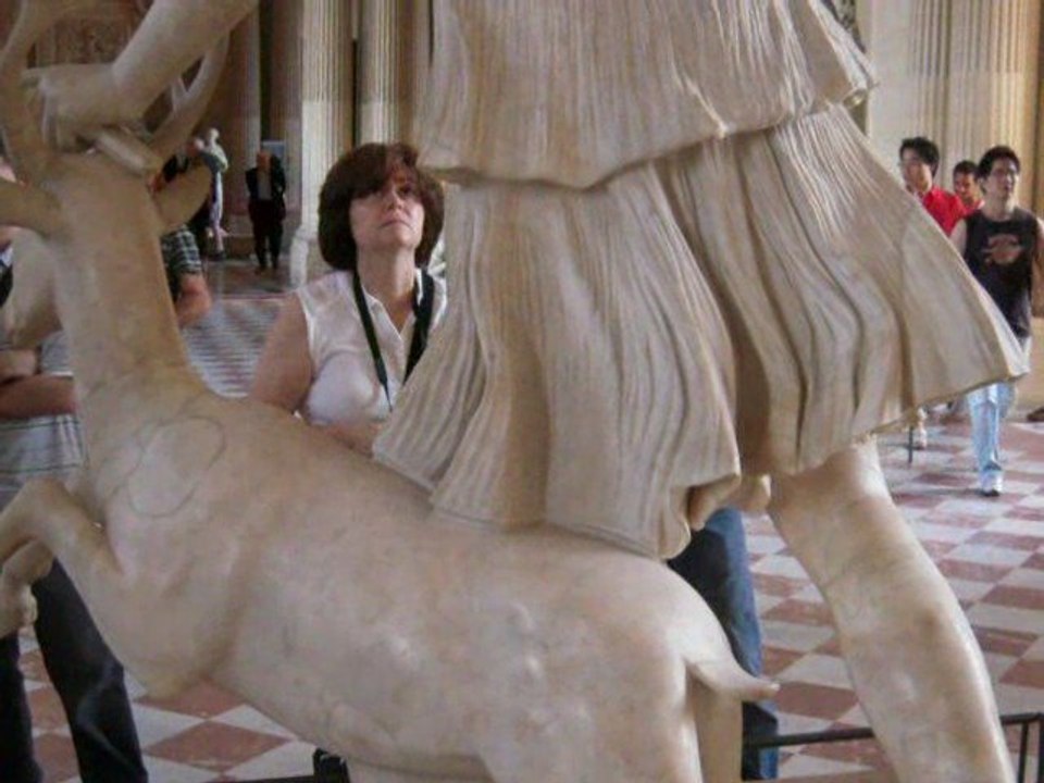 Musée du Louvre :: Artémis à la biche © Louvrepourtous