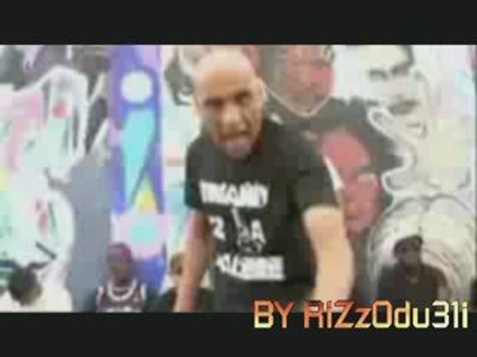 MORSAY aime les hommes et la branlette