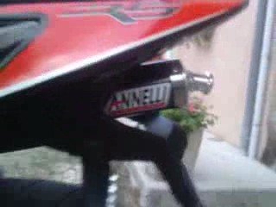 Aprilia RS 50 avec un pot Giannelli