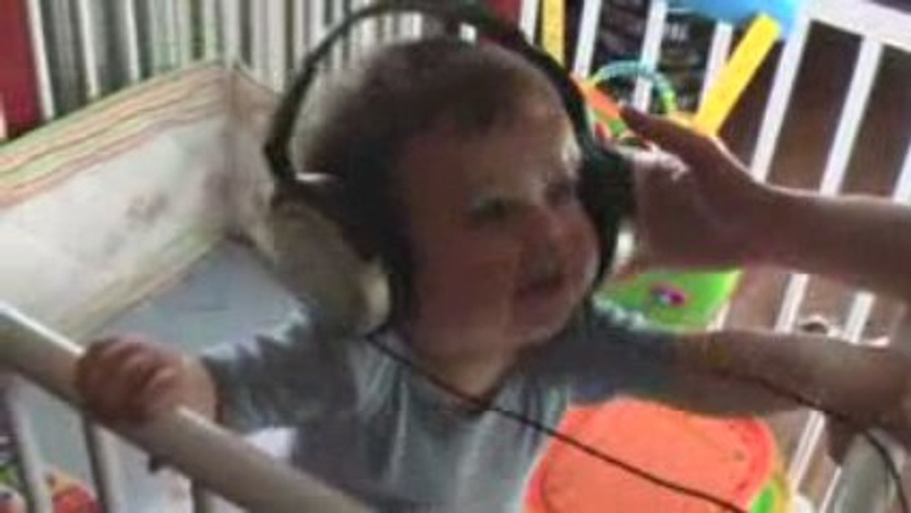 Laissez-moi écouter de la techno !!!