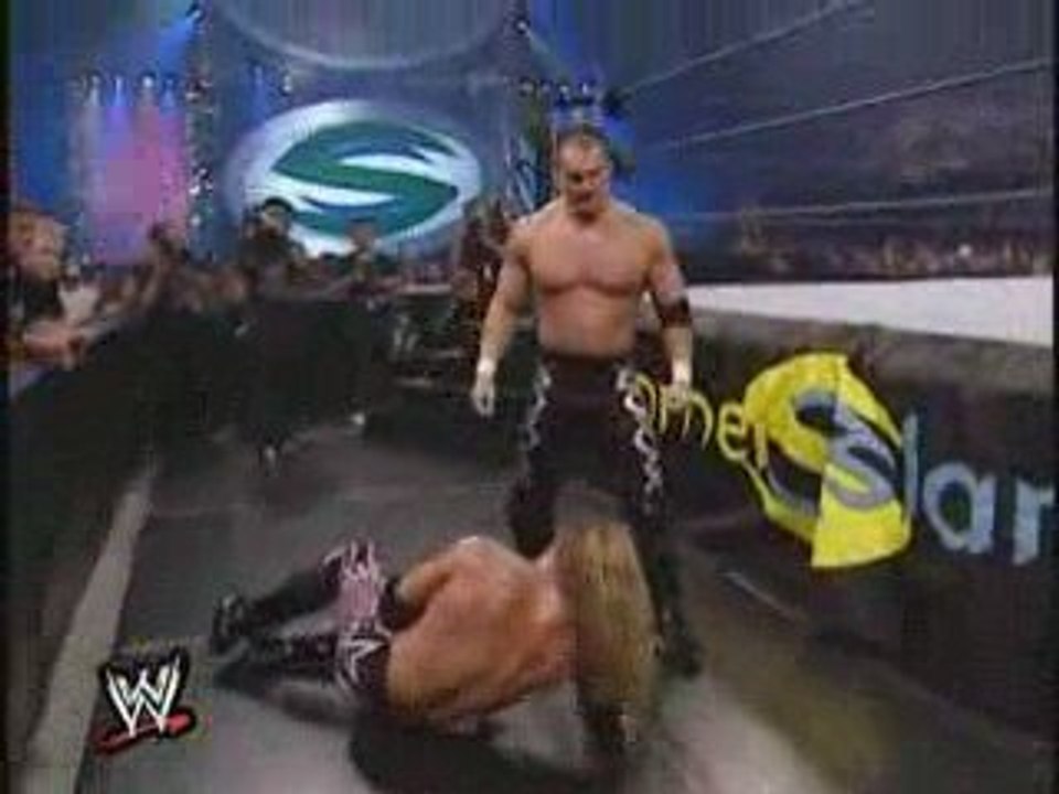 Summerslam 2001 - Lance Storm vs Edge part 1