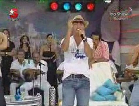 Turkish Playboy :Mustafa Sandal - Sorf ( Album 2009)