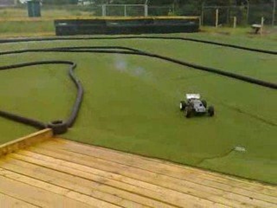 02082009066 NM Track nass