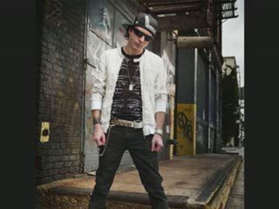 Kevin Rudolf Feat Shaggy - Fading Away / NEW SONG