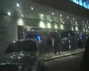 "Don't stop music" clip