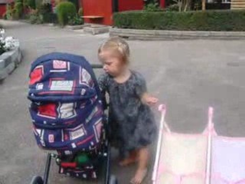 Stella som trillingmamma