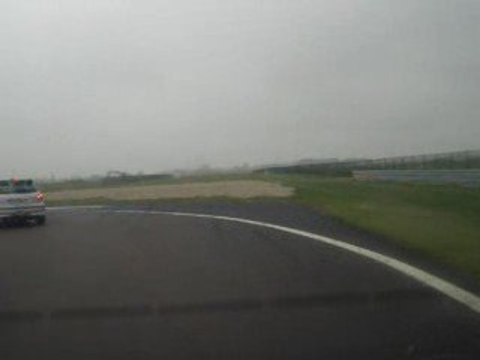 206 RC à LFG sous la pluie... session glisse!!!