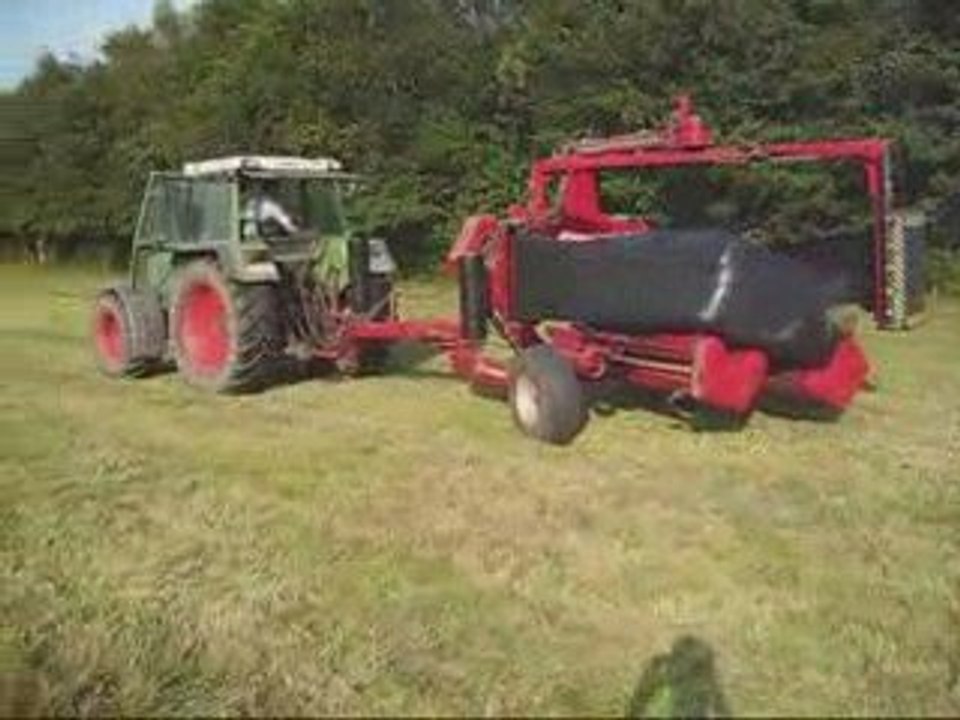 P.Defays à l'enrubannage & au ramassage de balles carrées 09