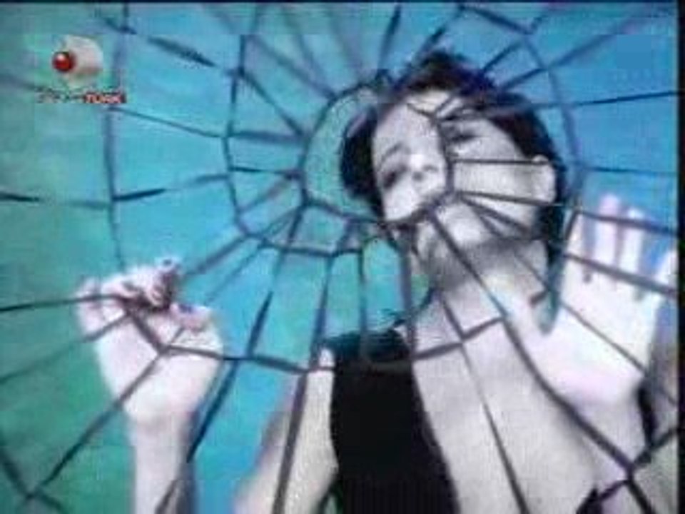 Candan Erçetin - Çapkin (www.ineboluda.com)