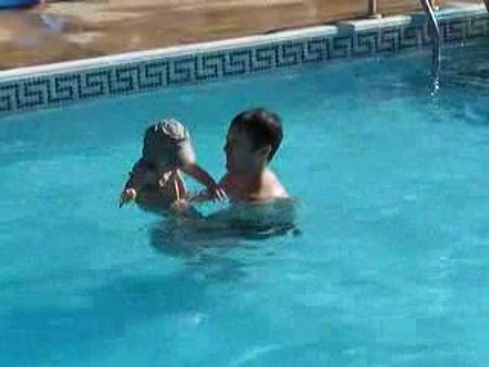 la piscine avec papa