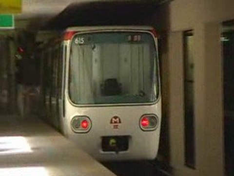 MPL75 : Départ de la station Vaulx en Velin La Soie sur la ligne A du métro de Lyon
