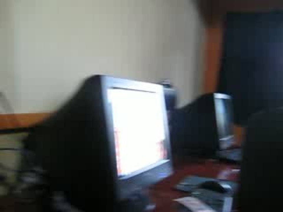 World Endeavors: Brazil Volunteers 15: Internet Cafe