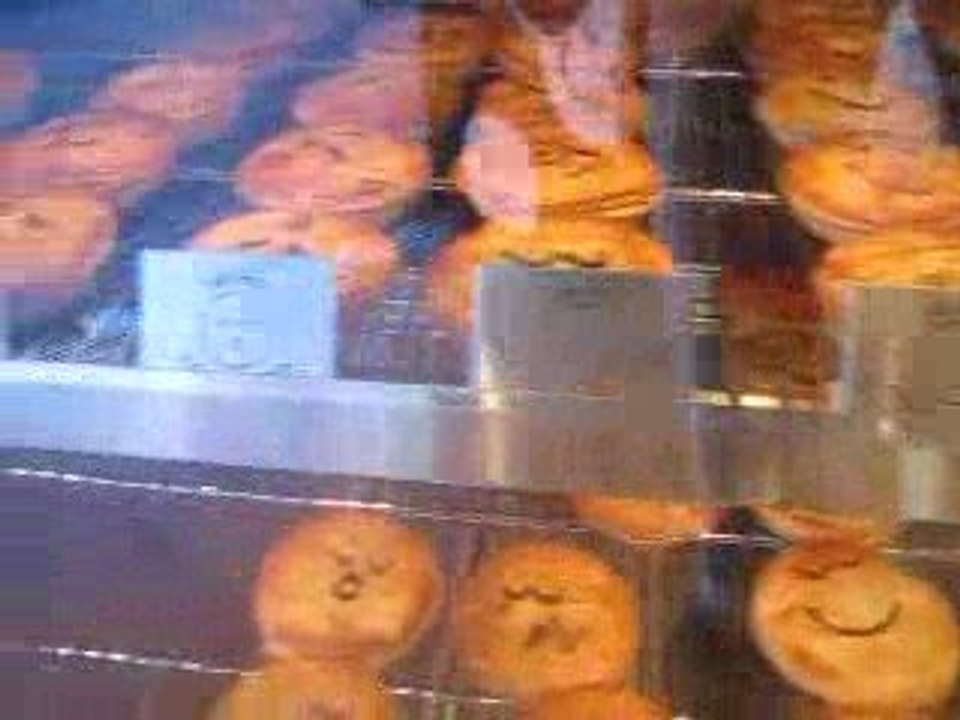 World Endeavors: Trent in Australia 16: Meat Pies