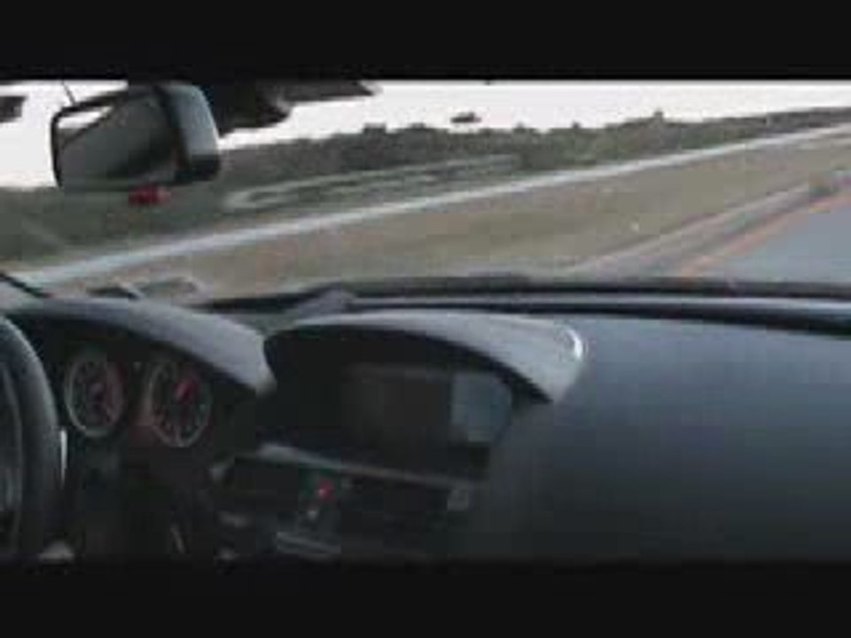 BMW M6 E-63 CHIPPED VS M6 E-63.320 KMPH