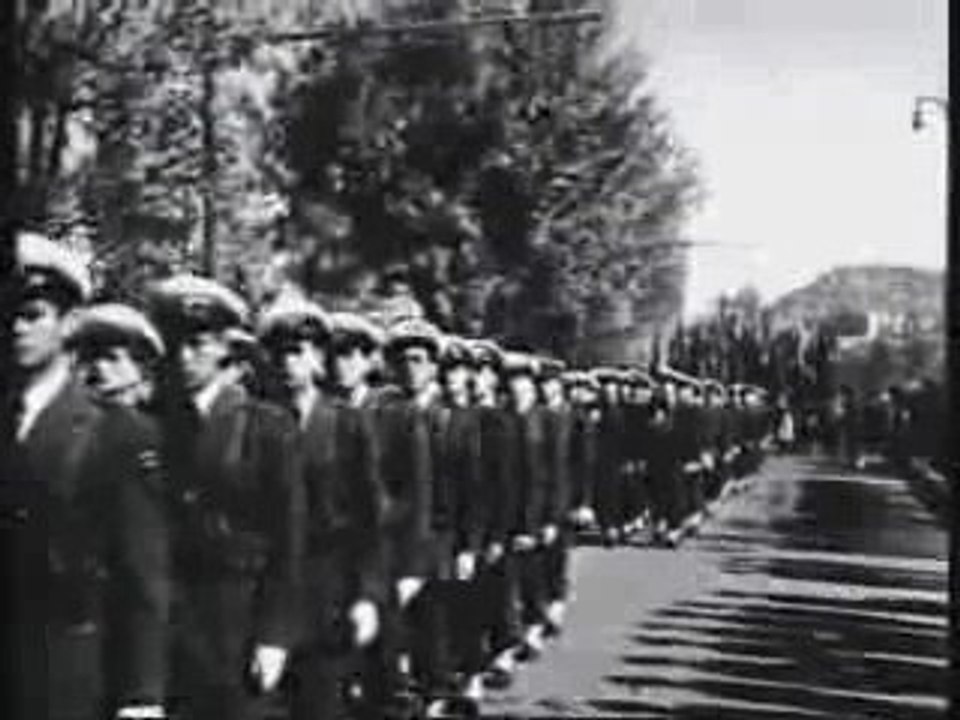 Atatürkün ağlatan videosu..