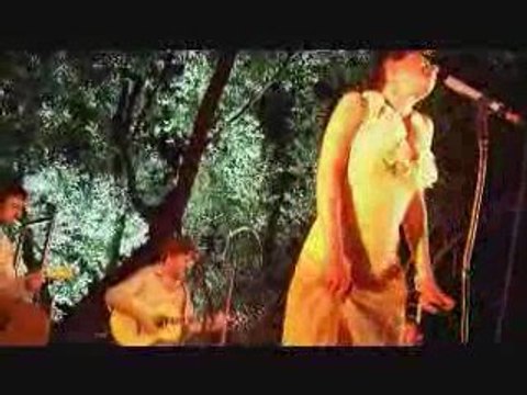 sista : Emily Loizeau au Mas des Escaravatiers / 31 07 2009