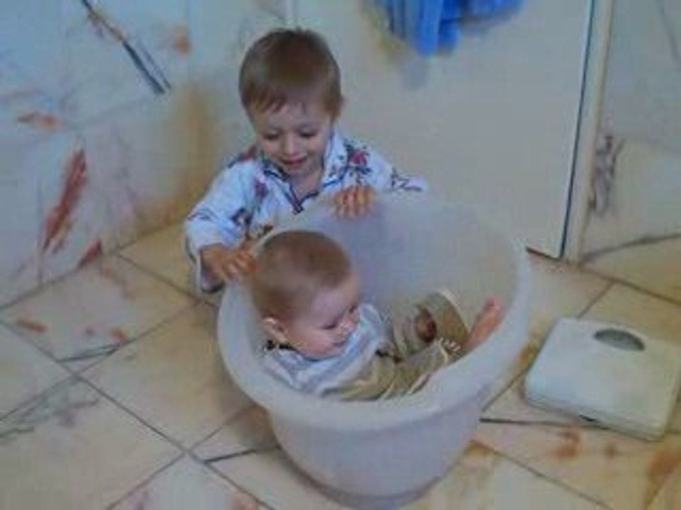 Jeux entre frère