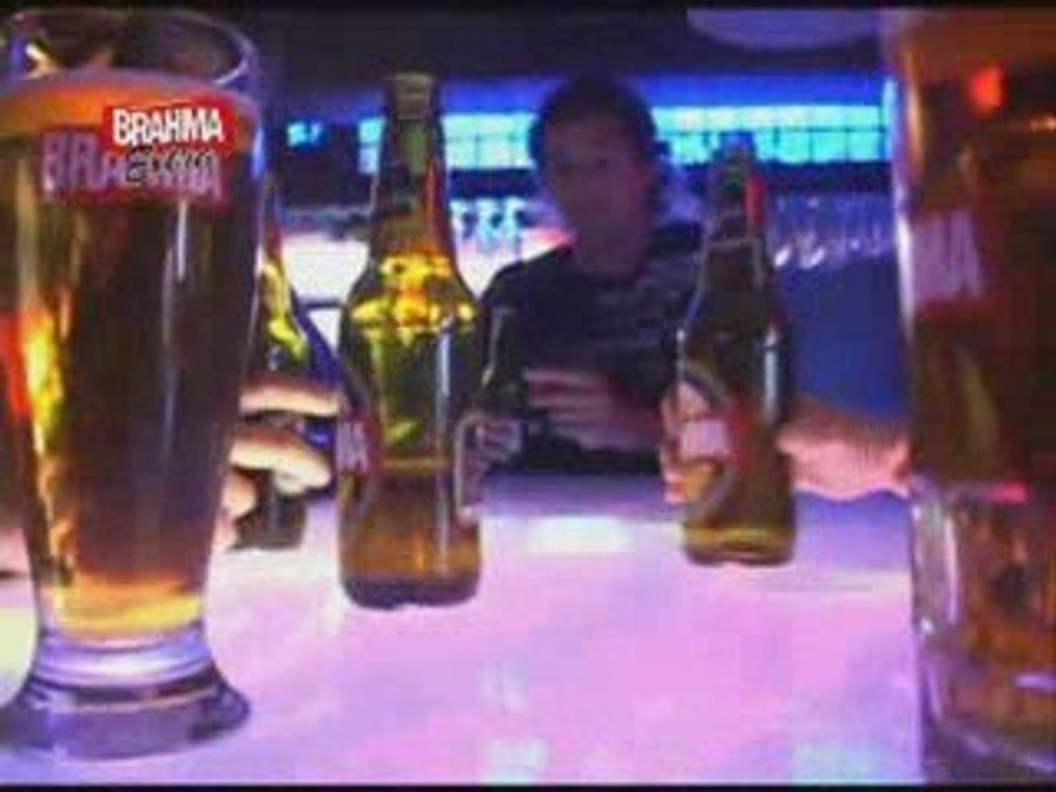 Advertisers Get Noticed with New Technology *Multi Touch