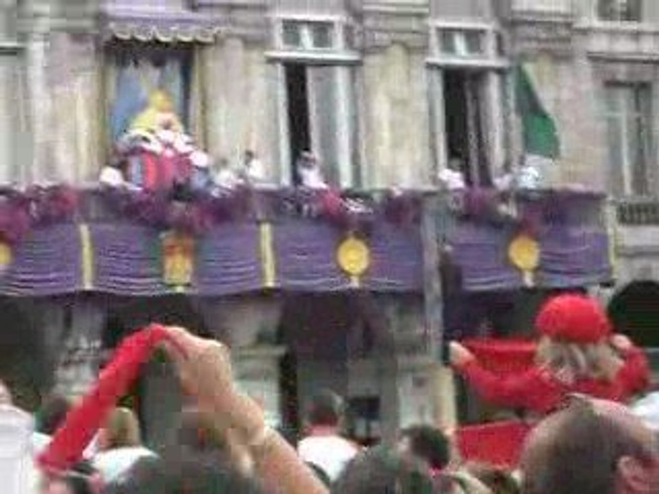 reveil roi leon 2009