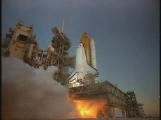 mise a feu et décollage navette spaciale