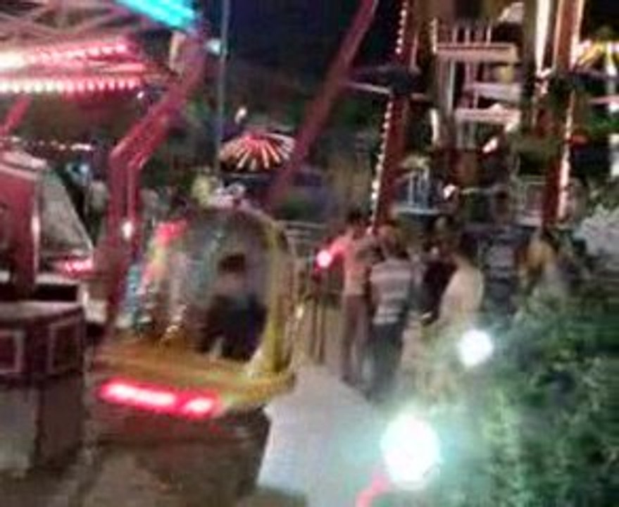 Küçük Bitirimler Lunaparkta