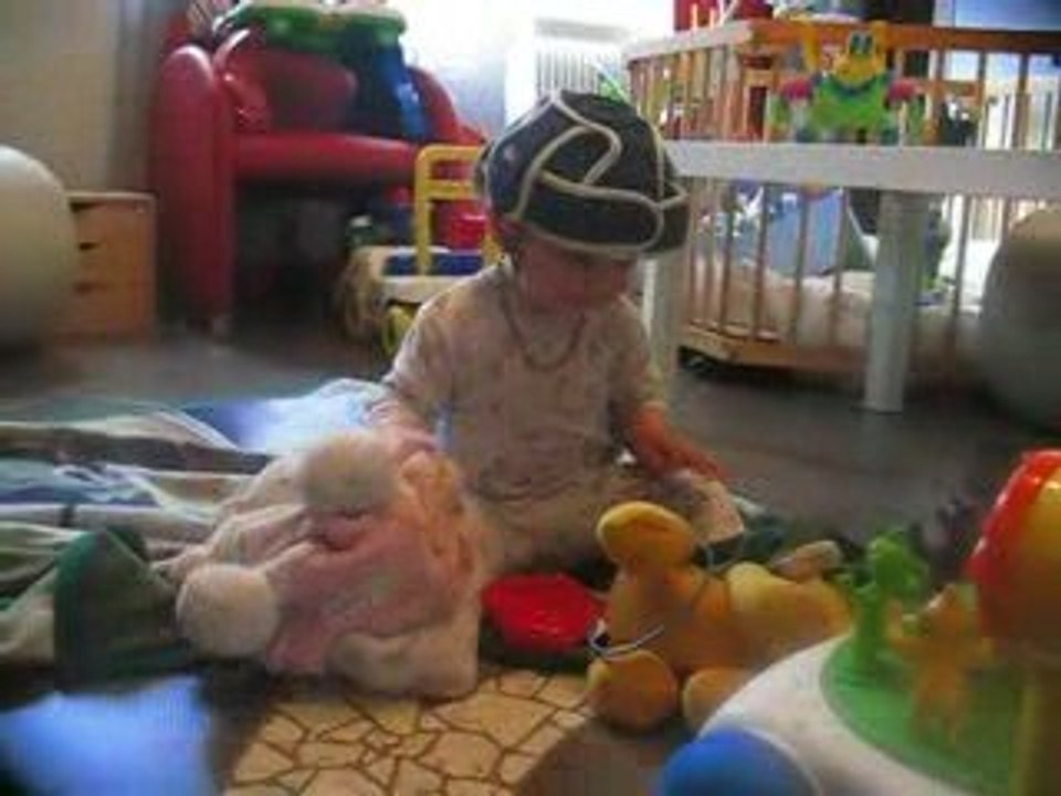 ELOUAN ET SON CASQUE 020809