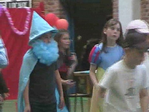 fête et repas à l'école Langevin du Cateau