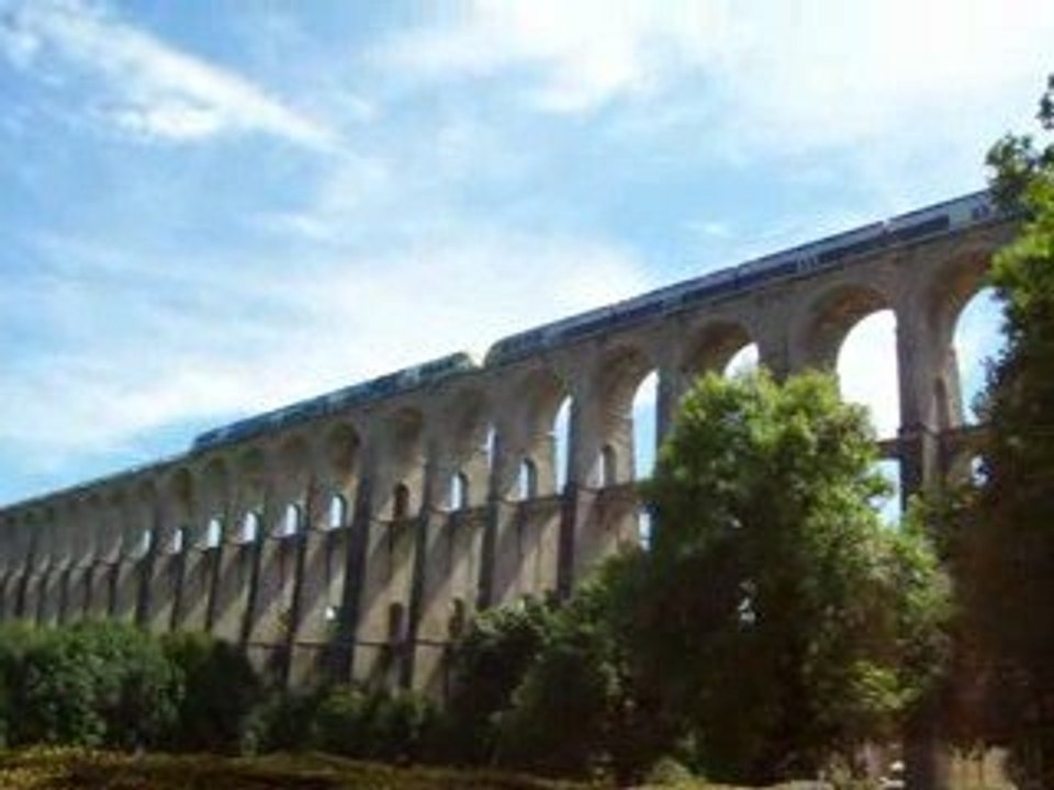 LE VIADUC DE CHAUMONT