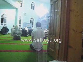 Mustafa Büyük Mevlut - Camii Cemaati Çıkarken