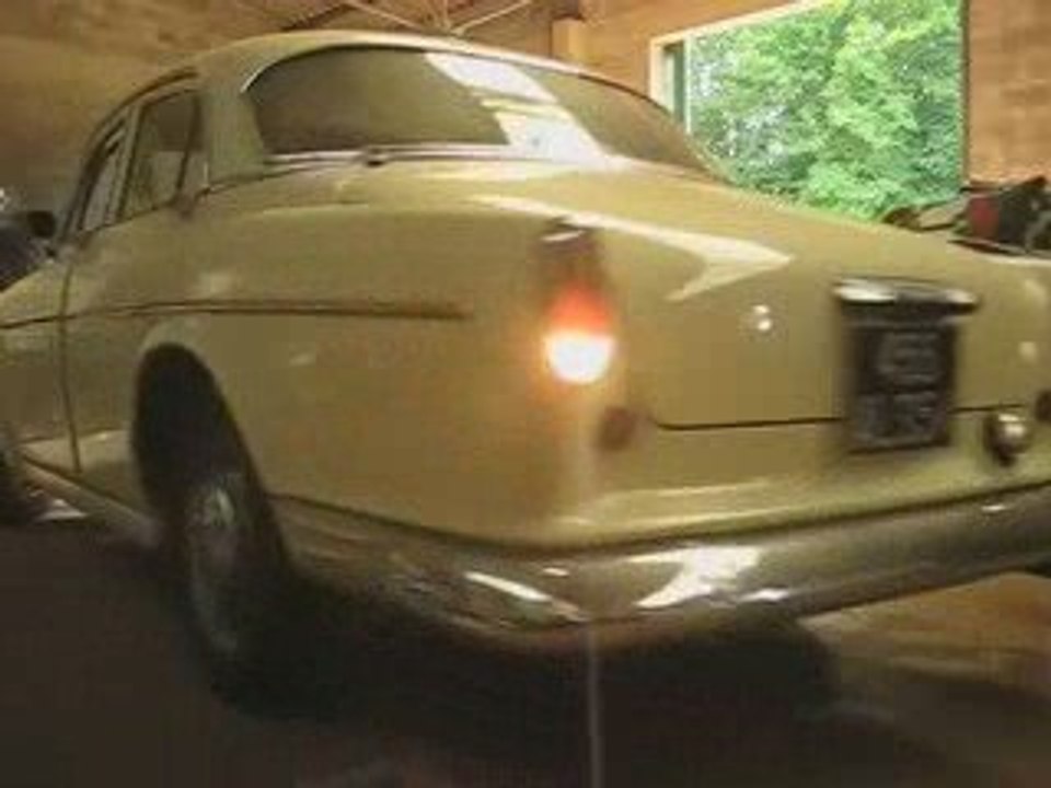 Volvo 121