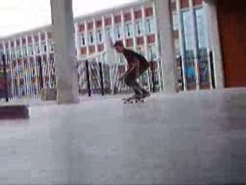 ollie au dessus d une planche
