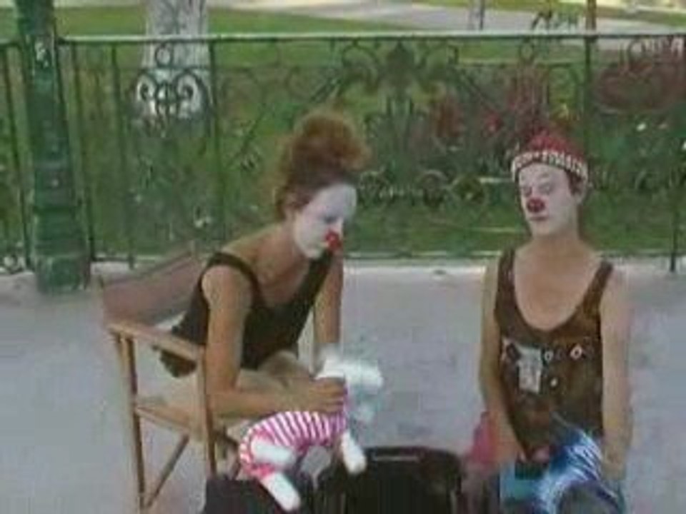 clown ZELLEGI PYRUS en plein délire avec SAINTEPROMOS CHIEN