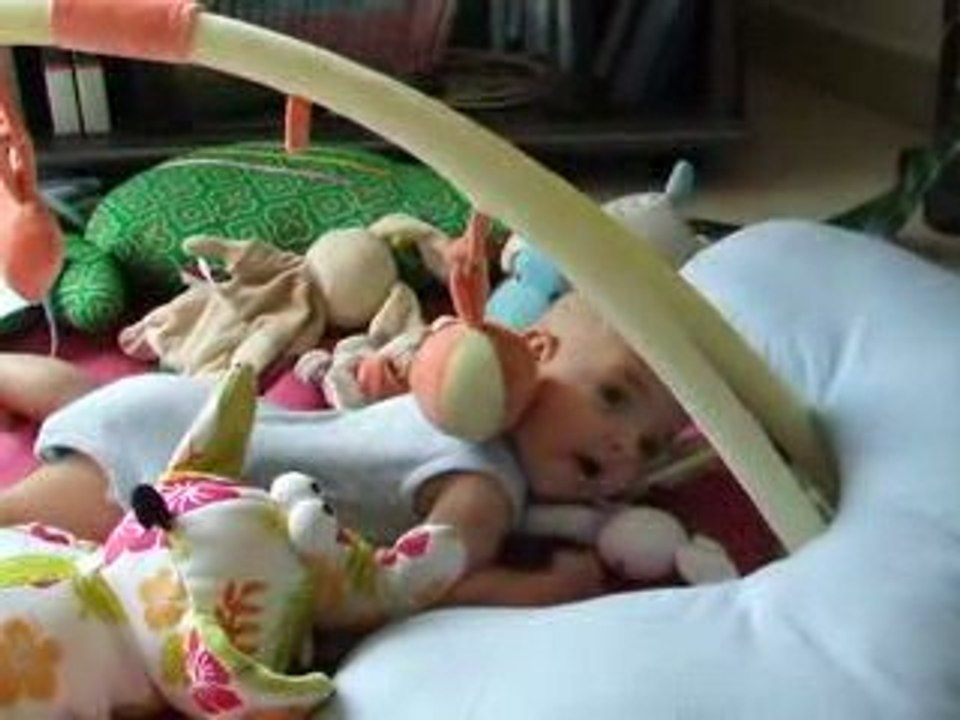 Je gazouille sur le ventre