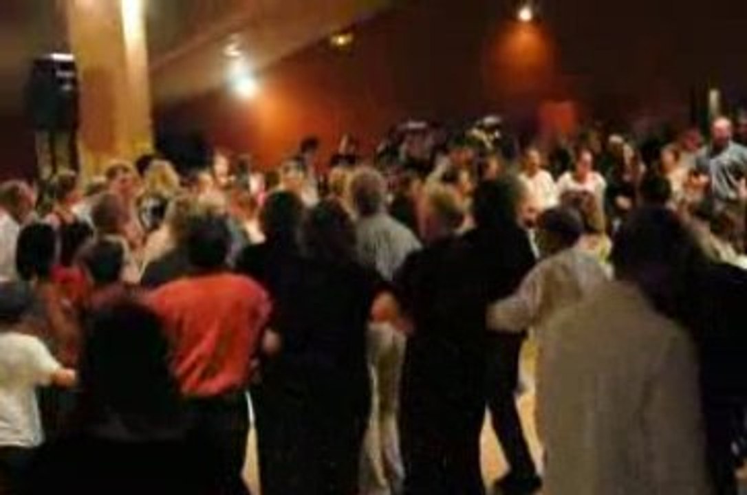Fest Noz : petit aperçu des danseurs.
