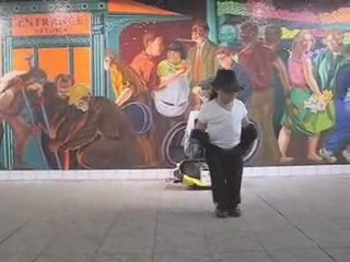 mini Michael Jackson