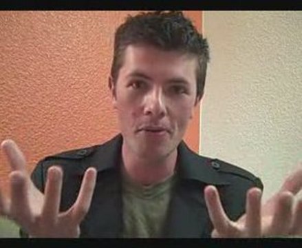 Attracting Women & Picking Up Women With Body Language