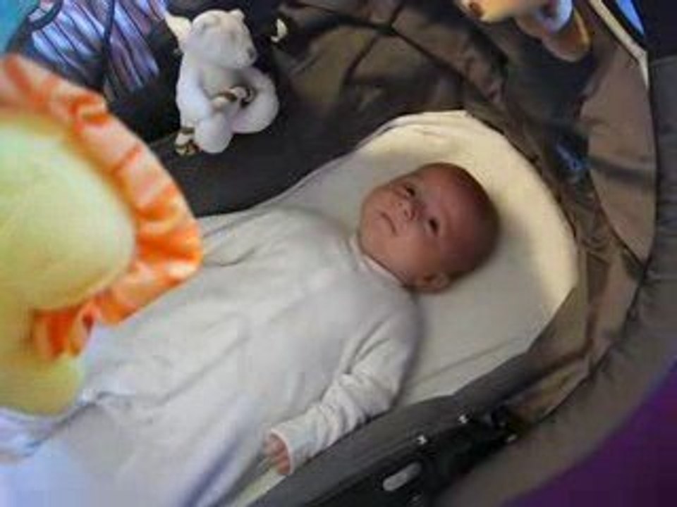 Eléa dans son lit