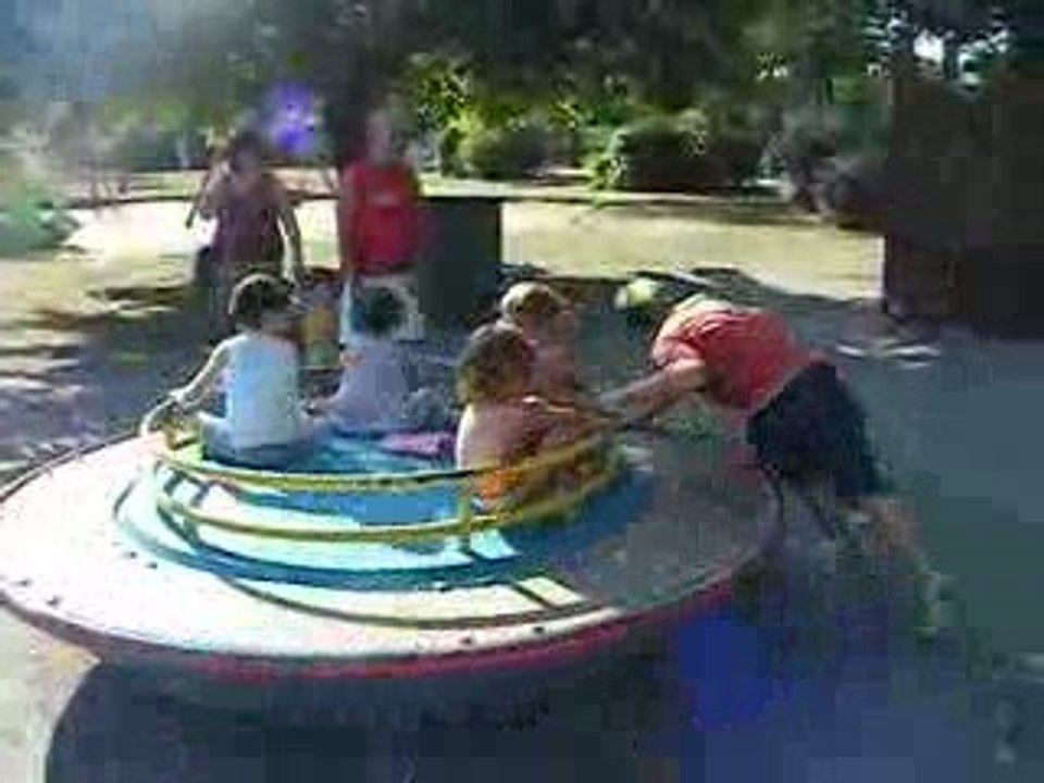 bébé dans le tourniquet